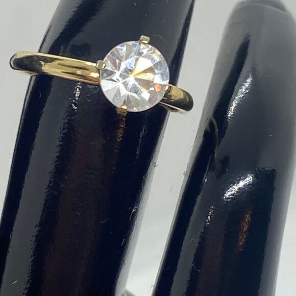 Cubic Zirconia Ring - Picture 6 of 6